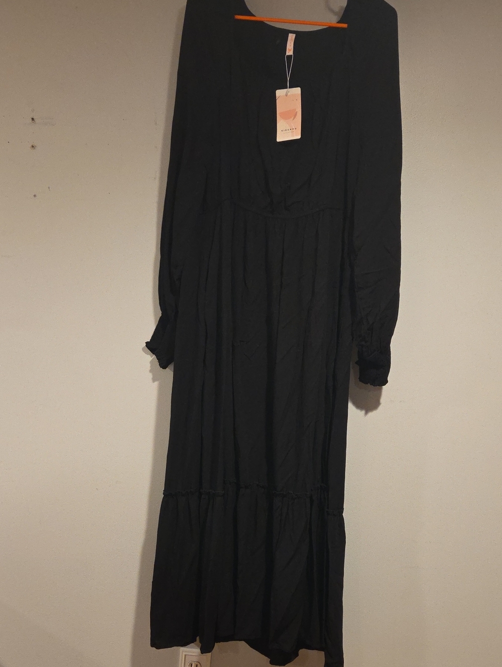 138. Kirundo Women's Long Sleeve Black Maxi Dress